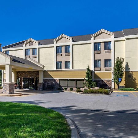 Comfort Inn & Suites Kansas City - Northeast Bagian luar foto