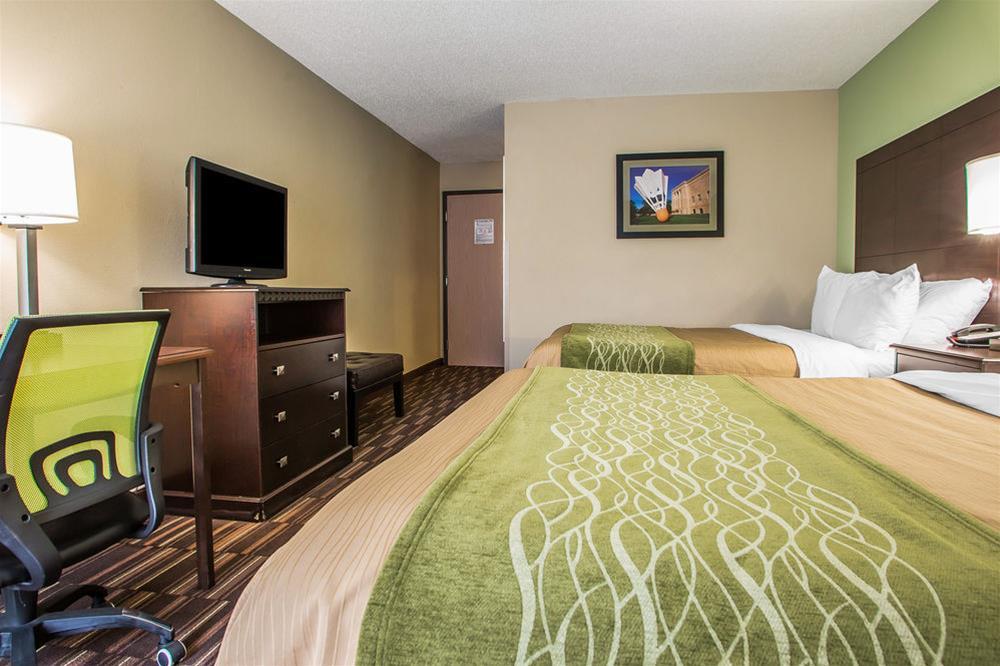 Comfort Inn & Suites Near Worlds Of Fun Kansas City Bagian luar foto