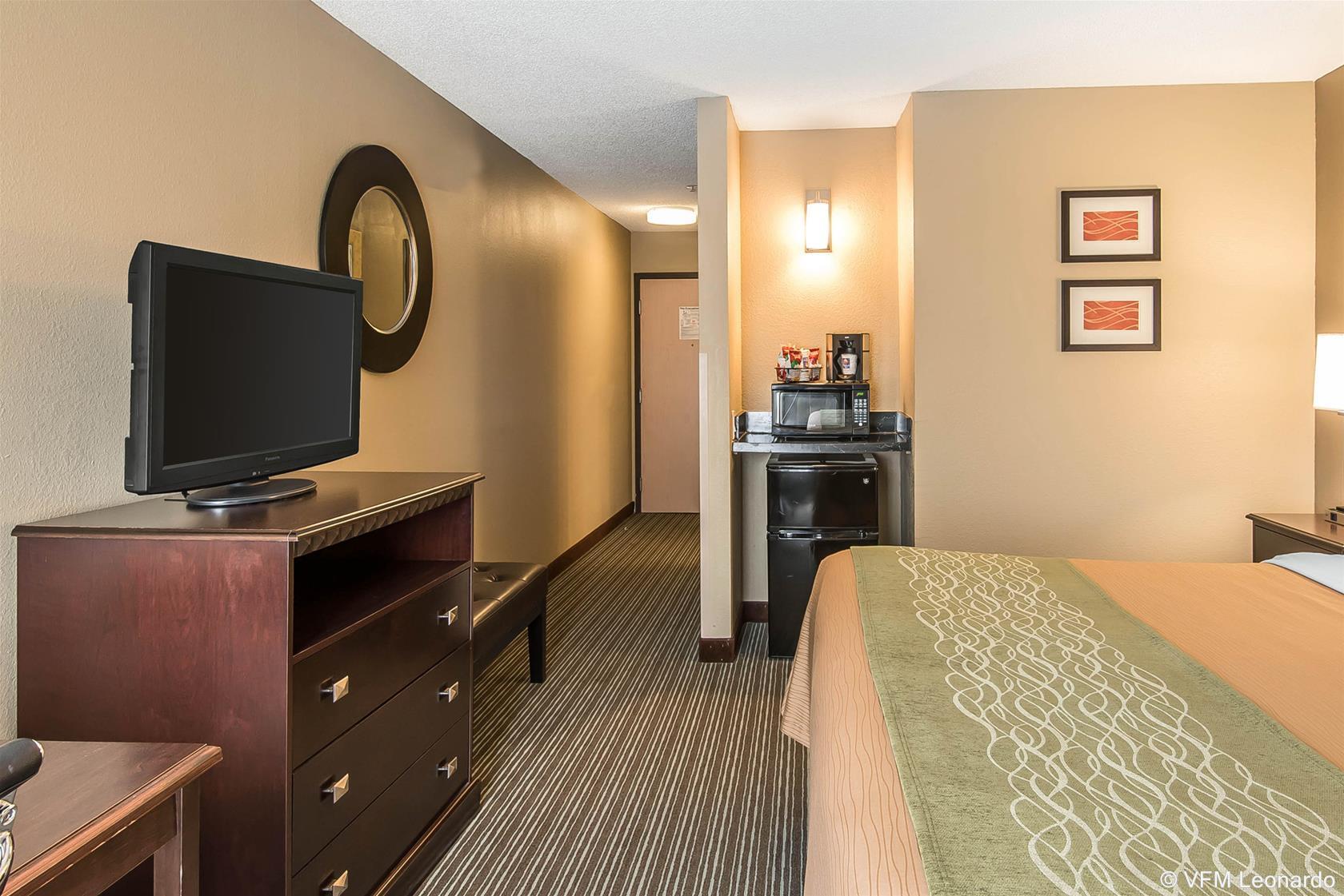 Comfort Inn & Suites Near Worlds Of Fun Kansas City Bagian luar foto